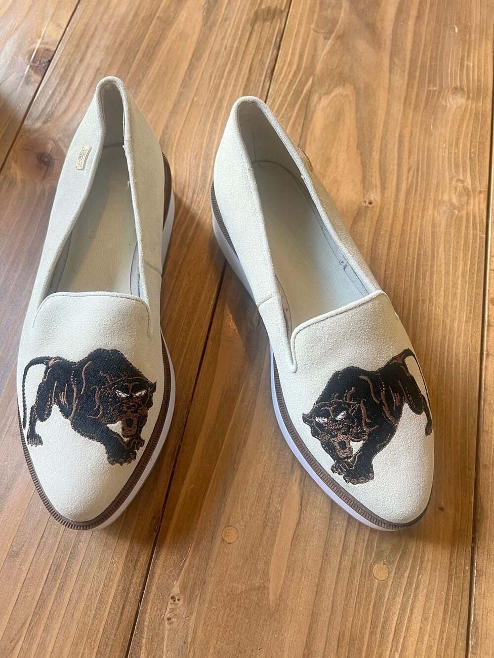 Australia Luxe Collective Panther Embroidered Suede Platform Loafers EUC